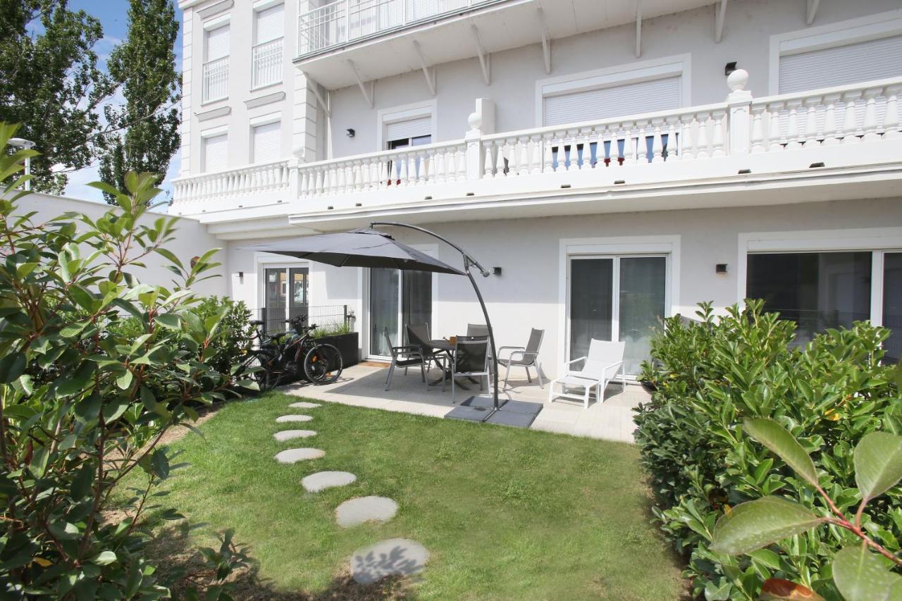 25H Spa-Residenz Pools In & Out, Private Garden & Beach 네우시에들암시 외부 사진