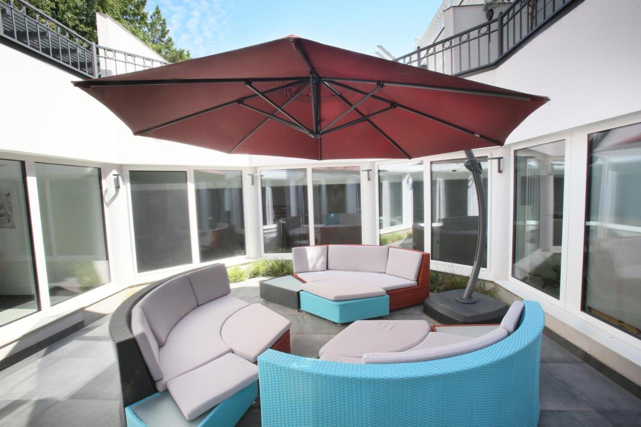 25H Spa-Residenz Pools In & Out, Private Garden & Beach 네우시에들암시 외부 사진