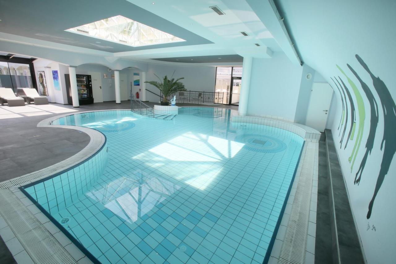 네우시에들암시 25H Spa-Residenz Pools In & Out, Private Garden & Beach 아파트 외부 사진